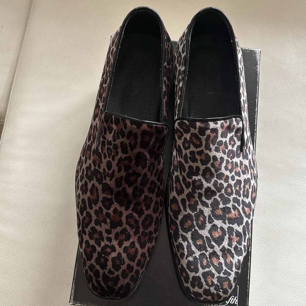 Saks Fifth Ave leopard - Picture 5 of 8
